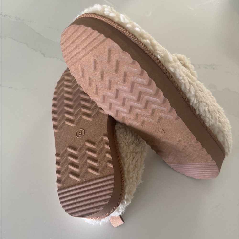 Slippers - Picture 5 of 5